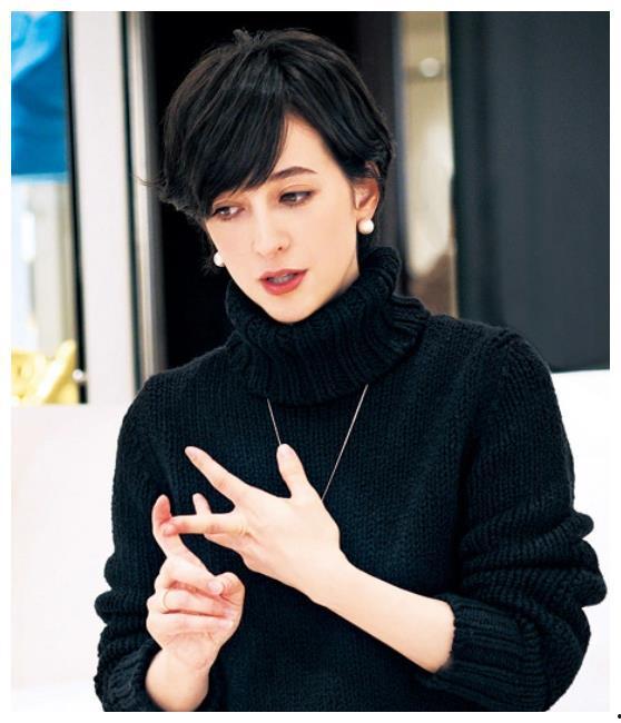 娱乐吃瓜男明星头发,揭秘男明星头发的秘密与魅力